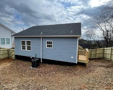 2nd image of 2435 Adams Ave NE