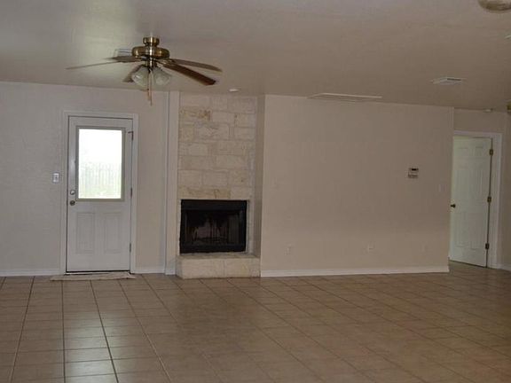 5th image of 3417 Blumie St #A
