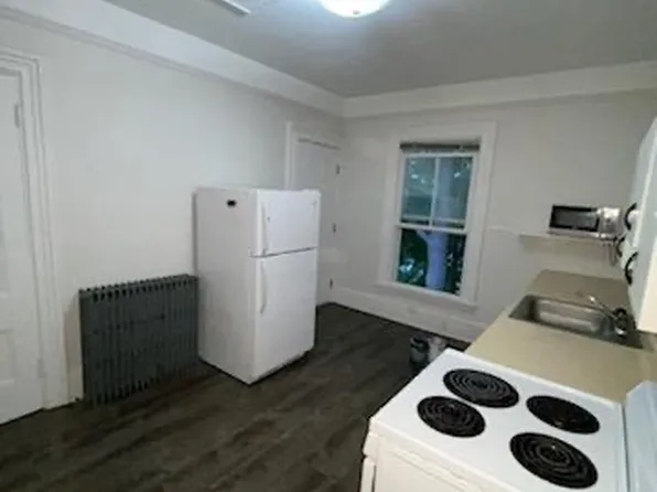 33 Pitt St #3, Portland, ME 04103