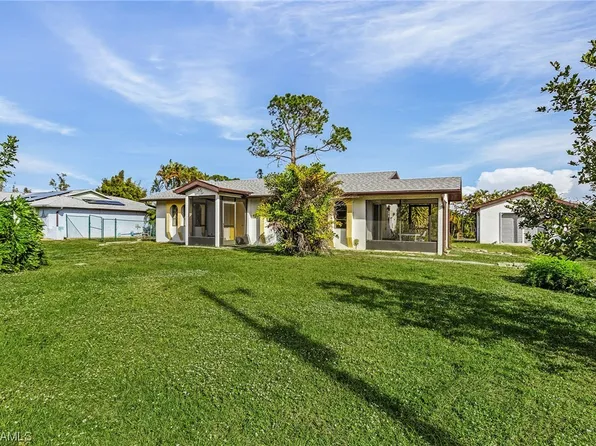 15454 Pembrooke Rd, Bokeelia, FL 33922