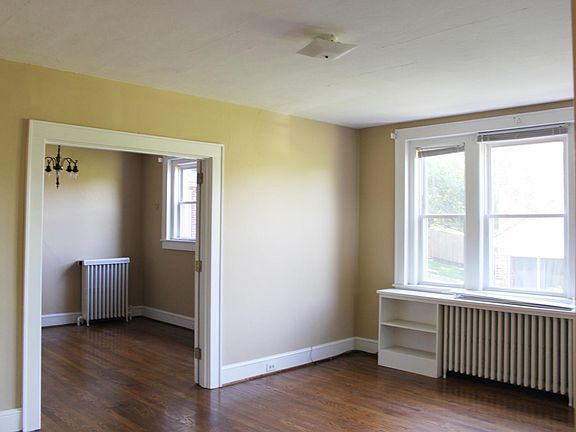 Living room to dining room