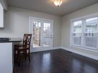 1077 S Roanoke Ave, Springfield, MO 65807