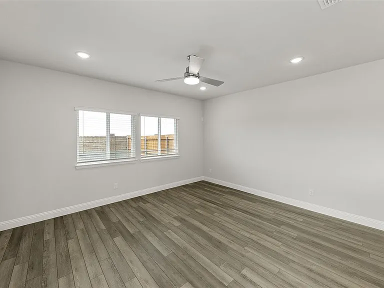 1060 Happy Holly Rd — Photo 13