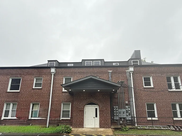 35-45-55 James Dr #1-A — Photo 1