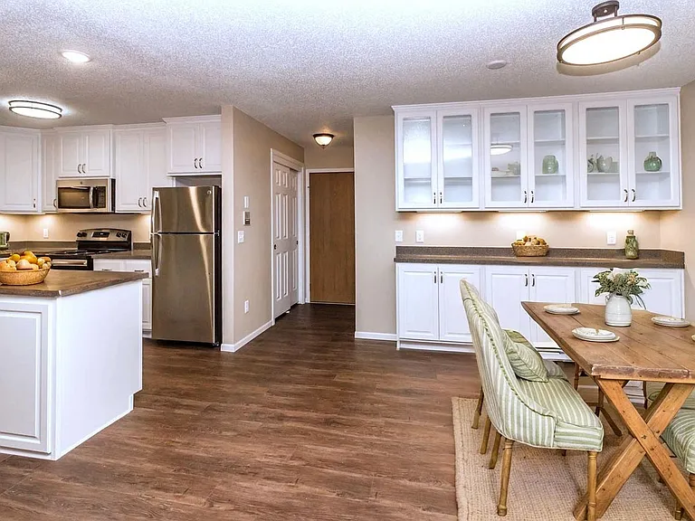 Terrace Hills Apartments — Photo 24