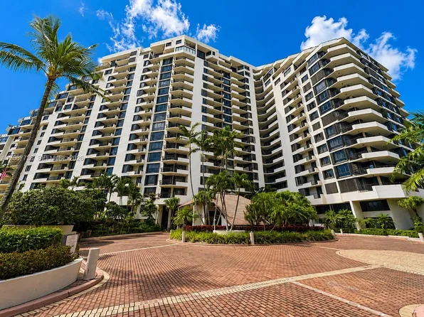 520 Brickell Key Dr, Miami, FL