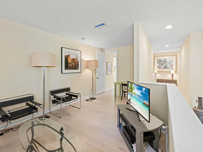 1043 Vintner Blvd — Photo 45