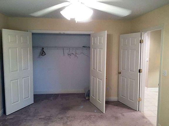 3rd image of 11-1 Tamaron Dr. Waldwick Nj