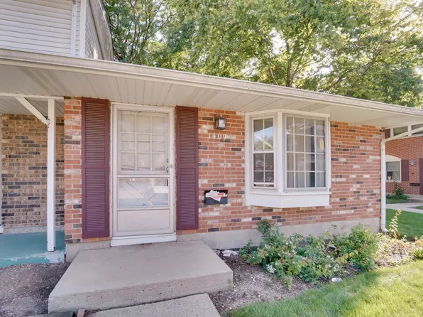 1409 Tinnerella Ave #1409, Streamwood, IL 60107