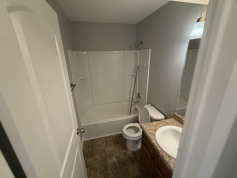999 Village River Ln #B8 — Photo 22