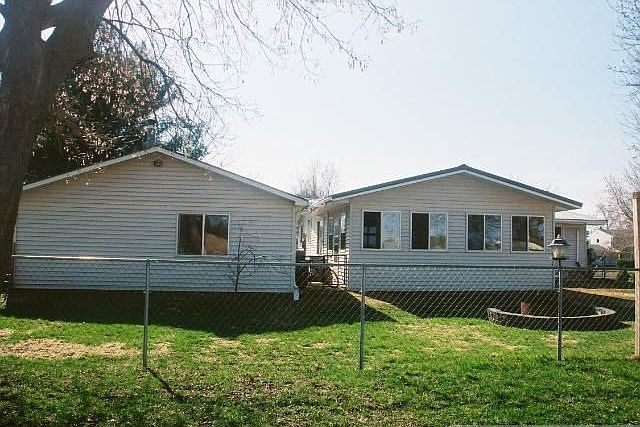 2nd image of 210 Sunrise Dr