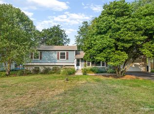 0N556 Herrick Dr, Wheaton, IL 60189