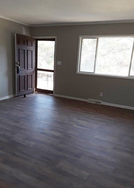 2nd image of 114 Randall Dr SE
