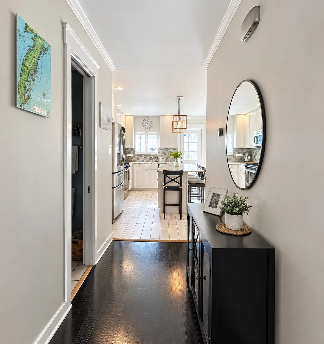 Pennsport Charm Meets Modern Comfort: Updated 2-Bedroom Home with Private Patio — Photo 3