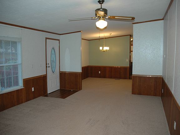 3rd image of 4019 Chestnut Woods Dr