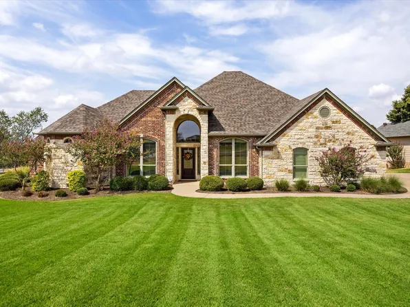 1616 Crow Creek Dr, Granbury, TX 76049