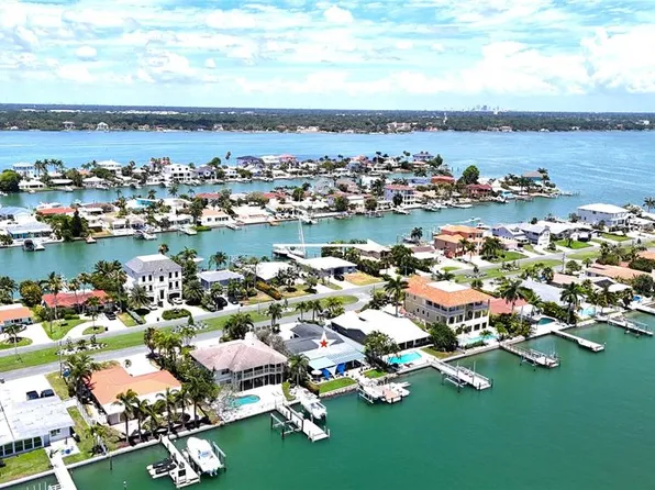 11300 7th St E, Treasure Island, FL 33706