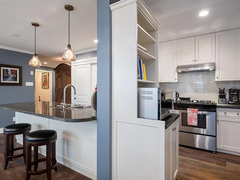 989 Richards St #2101 — Photo 13