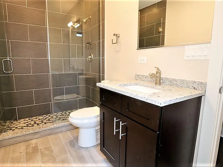 4447 N Rockwell St #1 — Photo 16