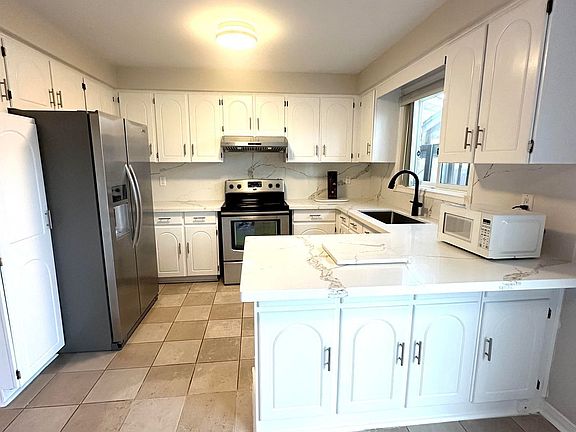 4th image of 5 Empringham Cres