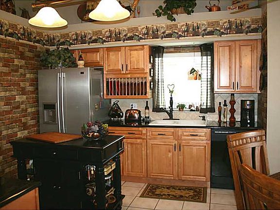 2nd image of 919 Elm Forest Dr
