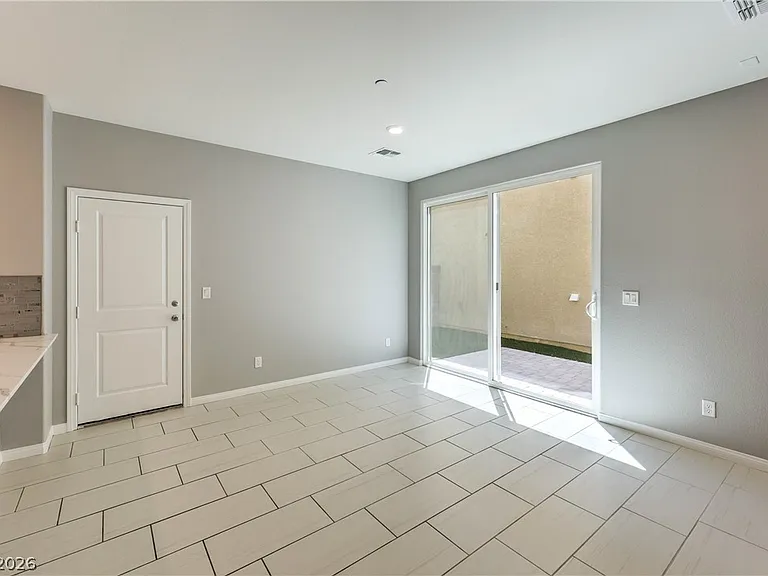 2508 Valdanos Pl — Photo 6
