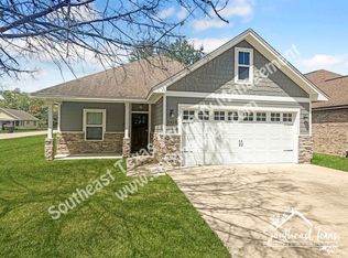 2424 Avenue C, Pt Neches, TX 77651