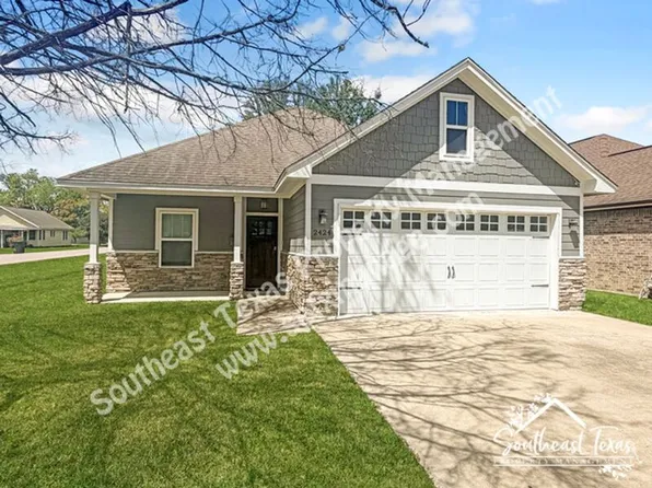 2424 Avenue C, Pt Neches, TX 77651