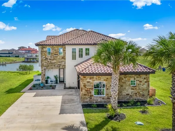 597 W Lago Loop Rd, Port O Connor, TX 77982