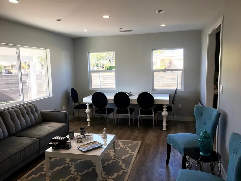 Tujunga Ave — Photo 8