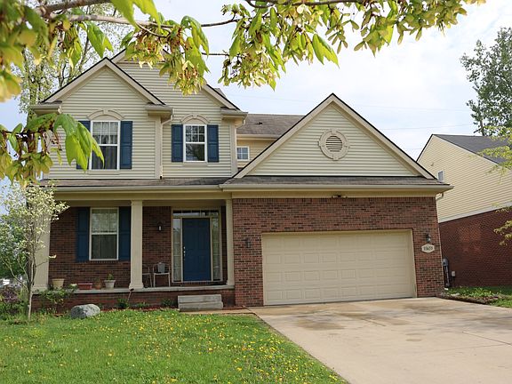 4th image of 33455 Birchlawn Unit 33