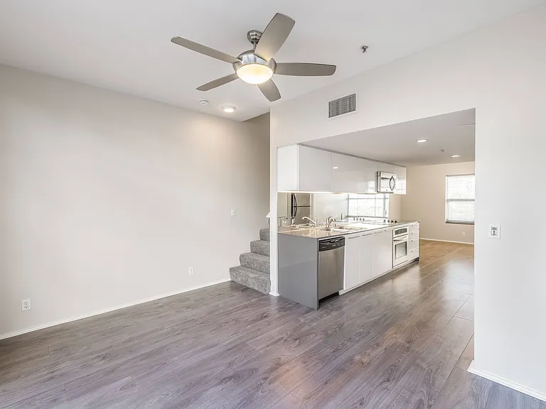 Loft2015 Apartments — Photo 23