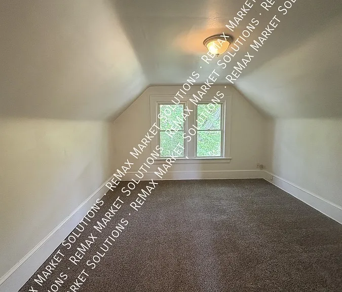 1343 Manchester Rd — Photo 13