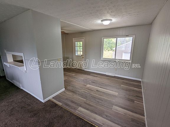5th image of 2106 Randall St