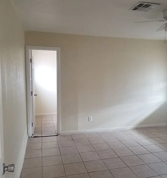 702 Adams Ave #9 — Photo 6