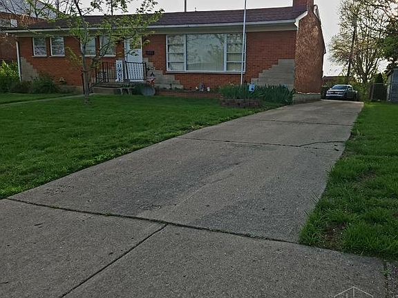 3rd image of 1004 Kensington St