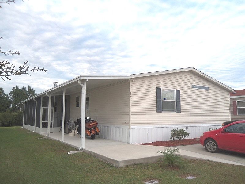 1st image of 3905 Woodbine Dr