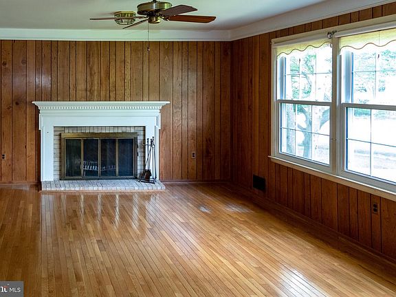 4th image of 4907 Magdalene Ct