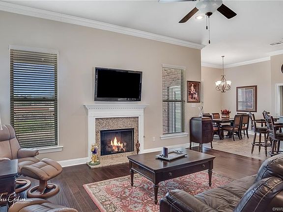 4th image of 228 Danielle Dr