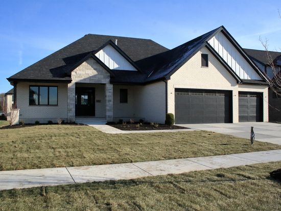 9411 Tall Grass Trail St, John, IN 46373