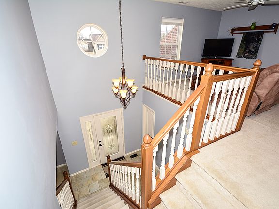 3rd image of 10378 Hillsborough Dr