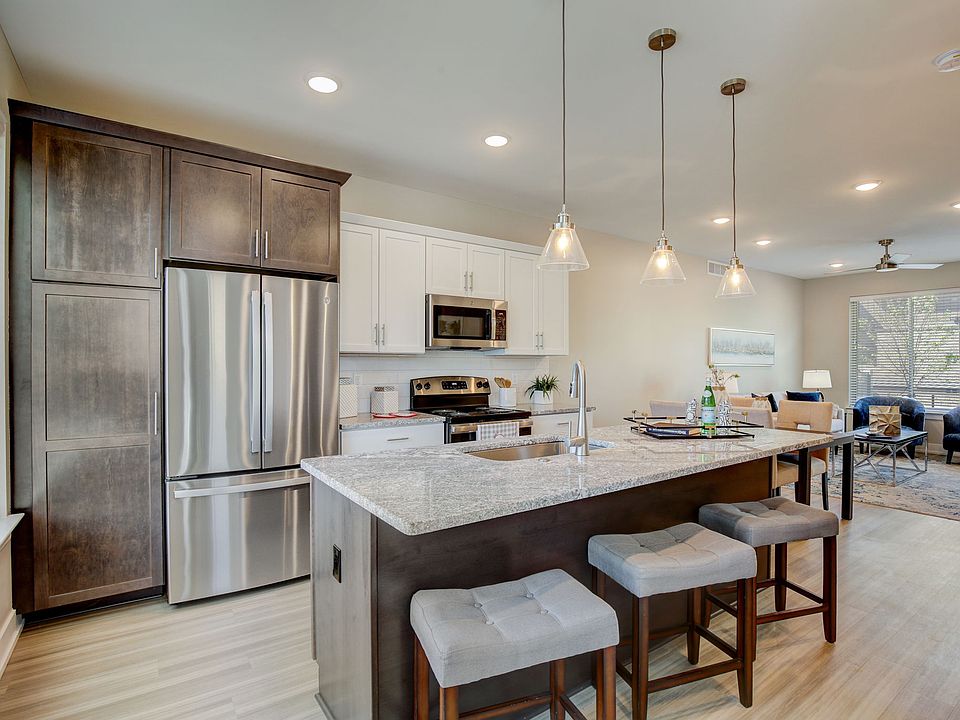 Maple Place Townhome in Southfield MI