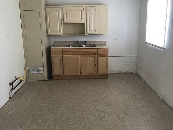 3rd image of 650 N Virginia St APT 3