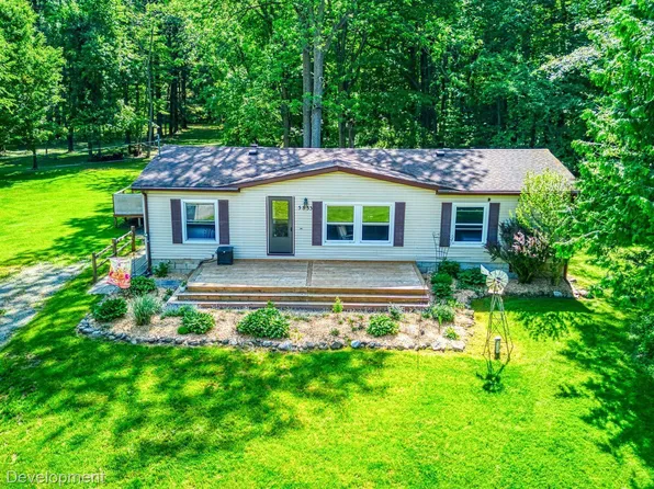 5833 Welch Lake Rd, Grass Lake, MI 49240