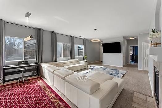 2nd image of 3355 Aleutian Island St