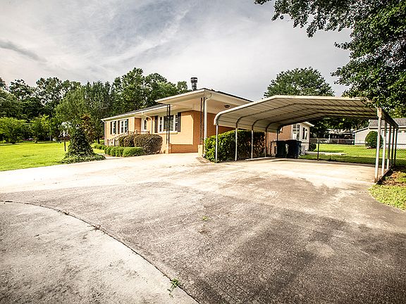 2nd image of 115 Brookhaven Dr