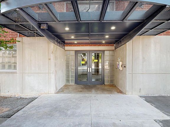 2nd image of 2502 Live Oak St APT 217
