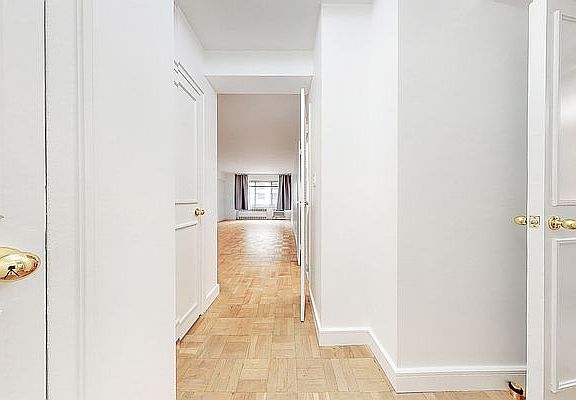 3rd image of 249 E 48th St APT 10F