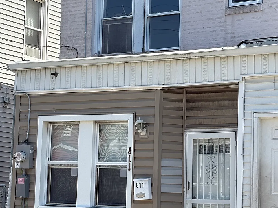 811 N Indiana Ave