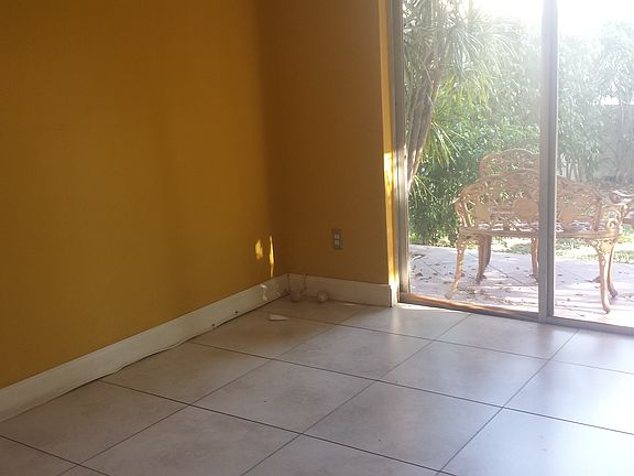 4th image of 1801 S Treasure Dr APT 124